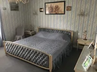 Quiet 4-bedroom house in BINIC, 1 km from the port and beaches. Hotels in Binic