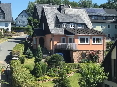 Landhaus Büttner Altenberg Отели рядом с достопримечательностью «Kirche Altenberg»