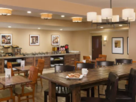 DoubleTree by Hilton Portland - Tigard Hoteles en Tigard