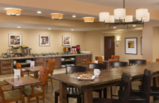 DoubleTree by Hilton Portland - Tigard