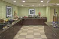 Hampton Inn & Suites Asheville Airport فنادق في Fletcher