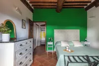 Typical apartment in Chianti Classico with Wi-Fi and A/C just a stone's throw from Siena