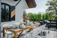 Haus am See mit Sonnenterrasse für 8 Gäste Hoteles en Herrsching am Ammersee