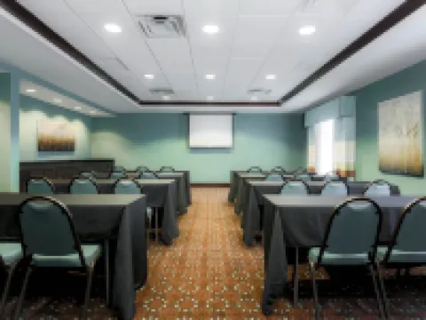 Hampton Inn & Suites Wheeling-The Highlands Hotels in Ohio County