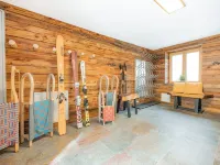 Stylish Apartment for 2 Adults + 2 Kids: Sauna, Whirlpool & Mountain Comfort