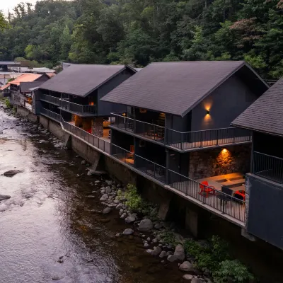 Historic Rocky Waters Inn, A Small Luxury Hotel Hotels near Anakeesta
