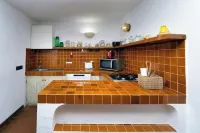 Three-room apartment for 5, on the beach