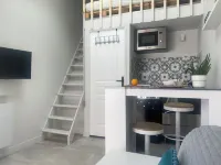 Cosy studio just a stone's throw from metro station D Hotels in Venissieux