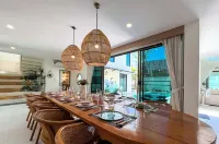 8 Bedroom Luxury Pool Villa near Golf Courses