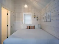 Beautiful Views and Modern Amenities - Charming Coastal Cottage Hotels near Summit Learning Center