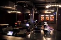 1 Bedroom Luxury Bi-Level Condo in Downtown Buffalo - Rooftop Bar, Bowling Alley