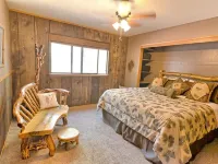 Cozy 3-bedroom cabin in superb Arnold with WiFi and a Spa Hotels in Arnold