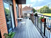 Luxury 2-Bedroom Service Apartment with Balcony