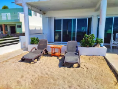 Hermosa Casa Junto al Mar