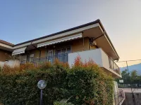 I WILL TAKE YOU TO THE SEA, with a swimming pool and tennis court. Near the sea