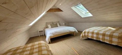 Maison de Vacances à Moins D'une Minute de la Plage à Pied! Hotels in Cléder