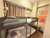 Aesthetic Cozy Apartment Condo With Pool Balcony & Deck