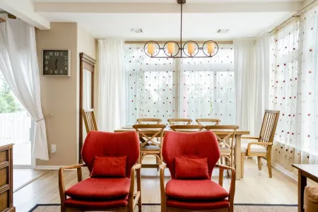 Spacious Family Home By Beach And Boardwalk Отели рядом с достопримечательностью «Заказник Джамайка Бэй»