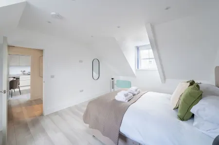 Apartments of Penzance, Apt 7