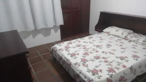 Comfortable apartment in Guaratuba with swimming pool and beach 50 meters away