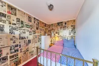 Cozy vacation apartment in the 50s style in Bielefeld. With pinball machine & projector!