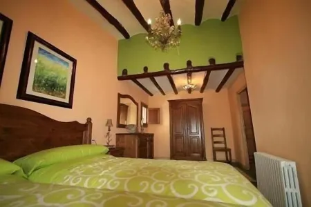 Rural house Tahona for 18 people Отели в г. Рибера дель Альто Эбро