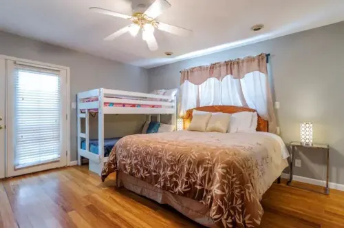 Private studio with pool, kid-friendly