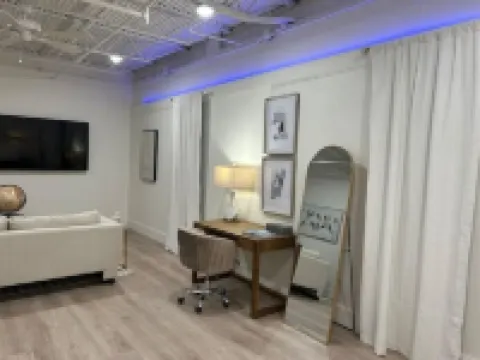 The 610 Flats: City Chic #22