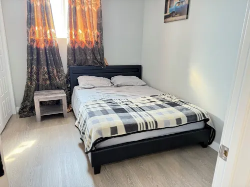 Beautiful 2 Bedrooms basement suite