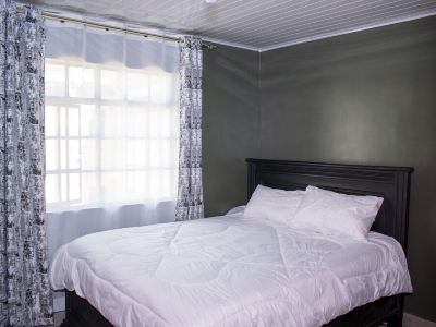 Exclusive Serviced 3 Bedroom Apartment