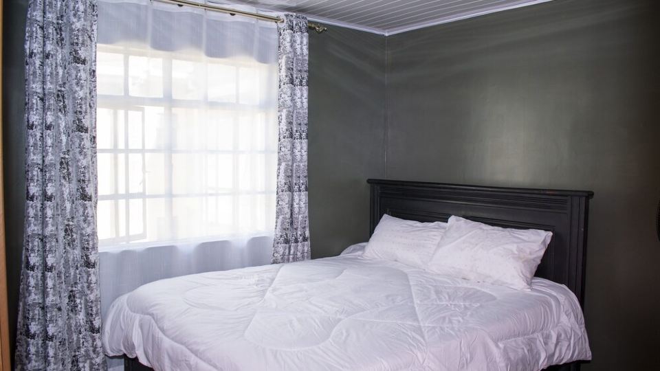 Exclusive Serviced 3 Bedroom Apartment
