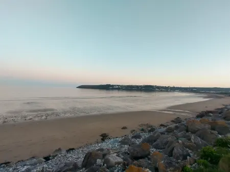 Curragh Lodge Отели рядом с достопримечательностью «Dungarvan Castle»