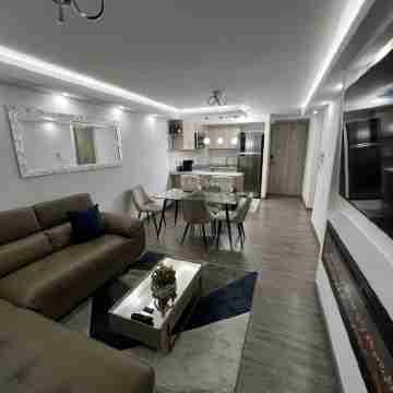 Breath-Taking Mountain View Condo Others