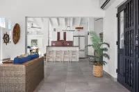 LaMcArena Beachfront Retreat Hotels in Camino Nuevo