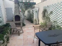 Two-storey house, vacations, cures and business trips 쏘죵 호텔