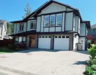 Charming 4-bedroom house in Langford next to Thetis lake