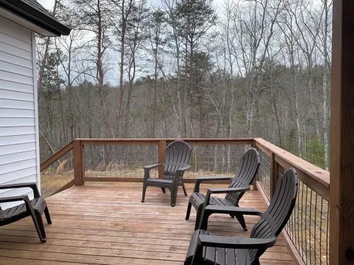 Secluded Getaway, 5-Bedroom home in Ringgold, GA