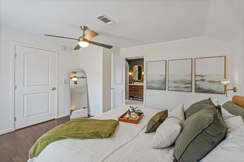 Old Town Stone Cottage Walk to Square or Southwestern, Family-Friendly, EV Ready