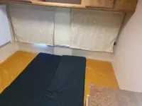 Vintage 4-seater caravan for adventure departing from Brittany! Các khách sạn ở Cesson-Sevigne