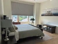 Kelowna winter getaway on Knox Mountain minutes from downtown.