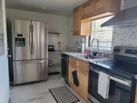 7 mi from DC,3.5 mi Downtown Silver Spring, Near Bus Stop, and 1 mi 495 Beltway