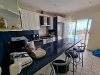 Antibes, Villa Avec Belle Piscine, Jacuzzi 3 Chambres Parkings