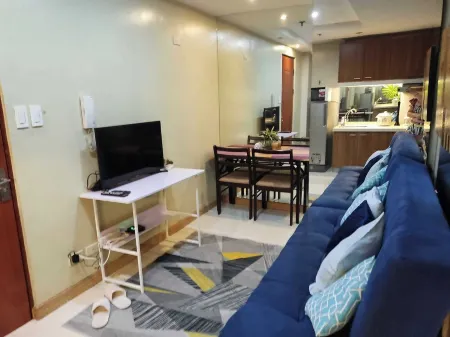 Cozy studio with AC and WiFi in welcoming Pasig