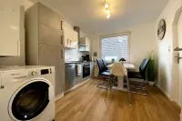 Charmante Altbauwohnung an der Kesselschleuse 3