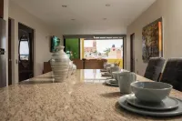 Apartment for 8 with terrace and BBQ in the city center Hotels in Arandas