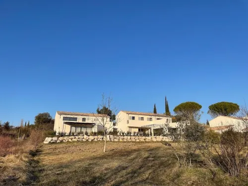 Loft with a View in Malaucène, Short Walk to the Town Center