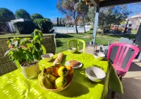 Les Gîtes de Ginestas Bambou Hotel a Ginestas