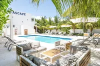 Seascape Grace Bay Hotel & Townhome Villas - Beach