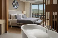 Titanic Luxury Collection Bodrum - Hot Tub