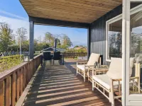 "Vanna" - 500m from the sea